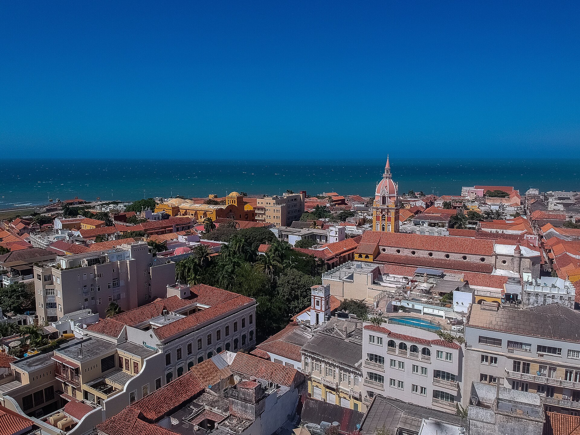 Cartagena de Indias, cinco recorridos para descubrir su historia y su esencia