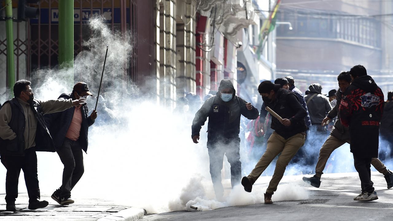 Fuera Paz: la lucha se profundiza en Bolivia tras duras jornadas de represión