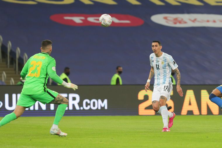Gol de Di María en la Copa América 2021